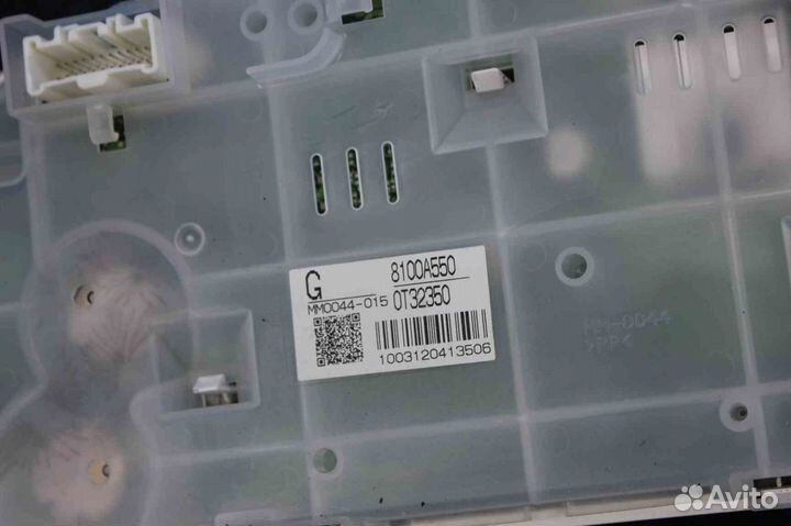 Панель приборов Mitsubishi Pajero (Митсубиси Падже