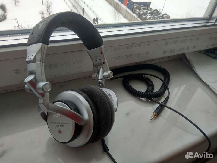 Наушники Sony MDR-Z700