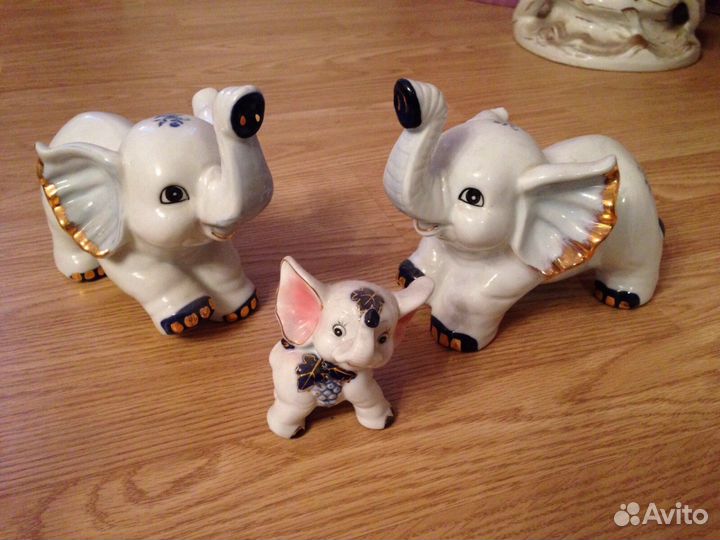 Фигурки слонов фарфор Китай