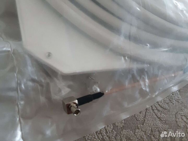 Уселитель сотовой связи 4G антенна