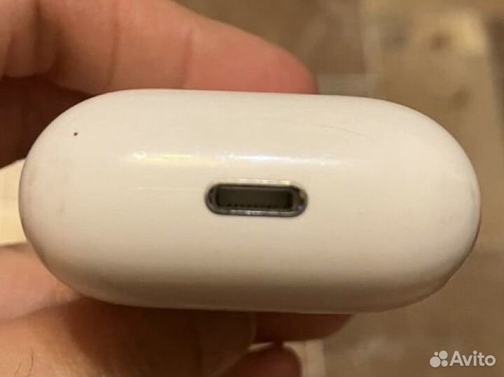Зарядный кейс Apple airpods 2 (А1602)