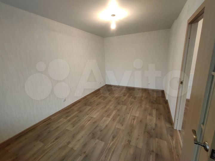 2-к. квартира, 46 м², 1/8 эт.