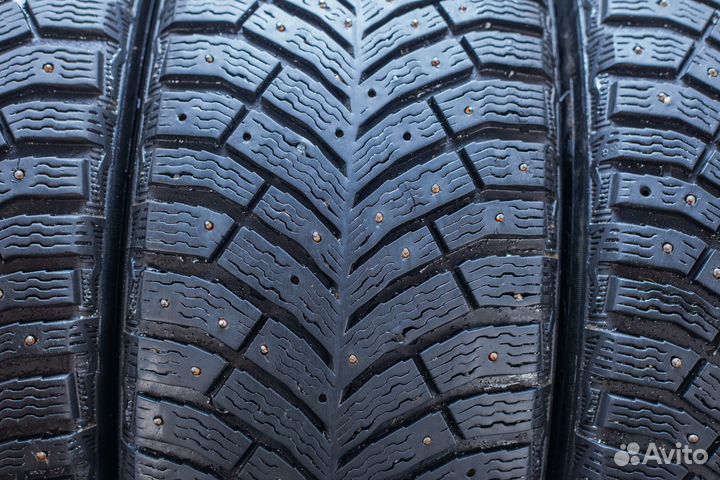 Michelin X-Ice North 4 235/45 R18 98T