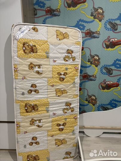 Детская кровать машина с матрасом