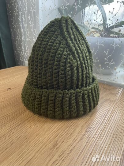 Шапка вязаная ручной работы