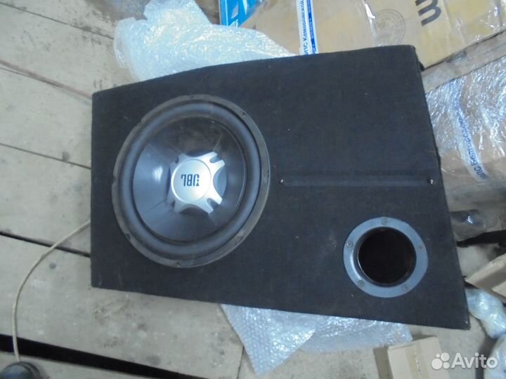 Автомобильный сабвуфер JBL 12'' 1100 вт