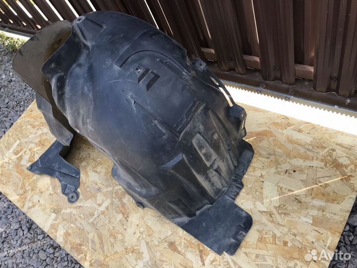 Локер передний левый Mercedes W246 B-Klasse