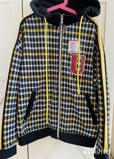 Много одежды для девочки