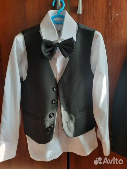 Школьный костюм