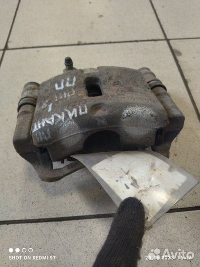 Суппорт тормозной передний правый Kia Picanto 1