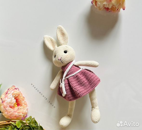 Кролик вязаный крючком зайчик зайка