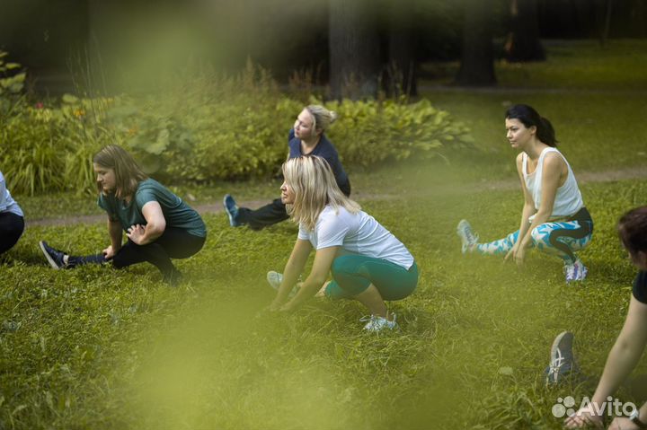 Бег, ходьба, фитнес на свежем воздухе с тренером