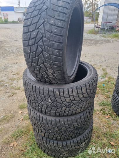 Dunlop SP Winter Ice02 275/35 R20