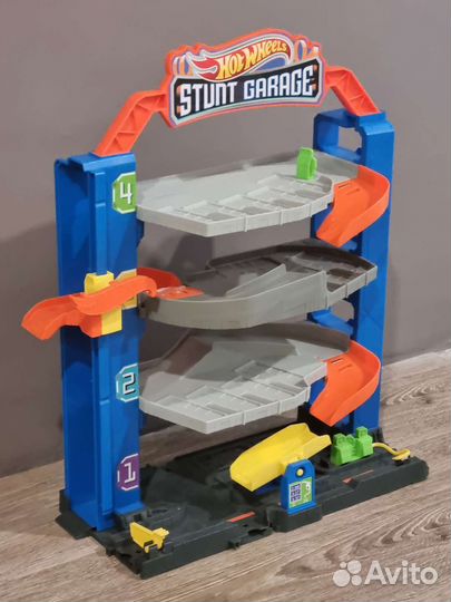 Парковка Hot wheels Трек