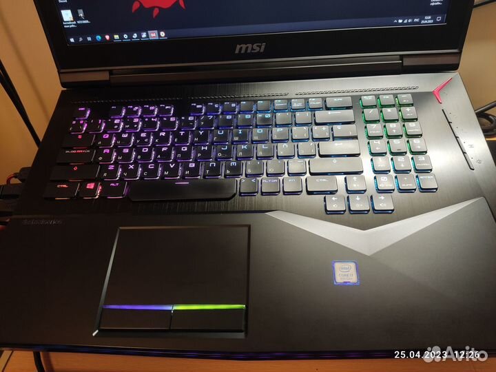 Игровой ноутбук. MSI GT75 Titan 8RG