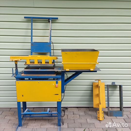 Станок для производства брусчатки