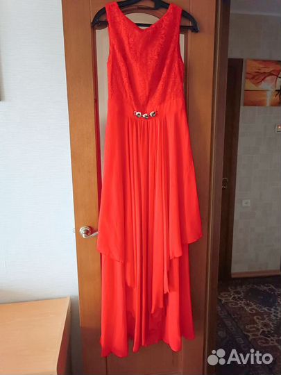 Вечернее платье