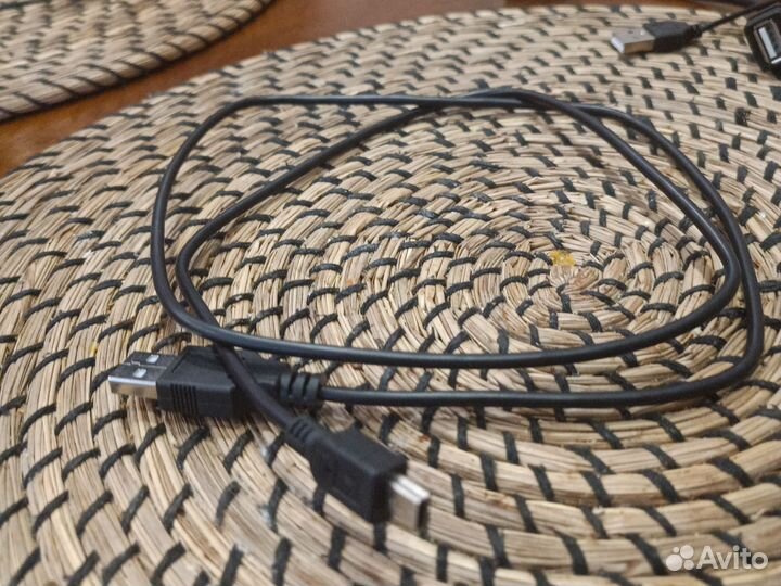 Кабель для зарядки телефона