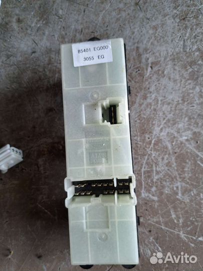 Блок управления стеклоподъемников Nissan Fuga