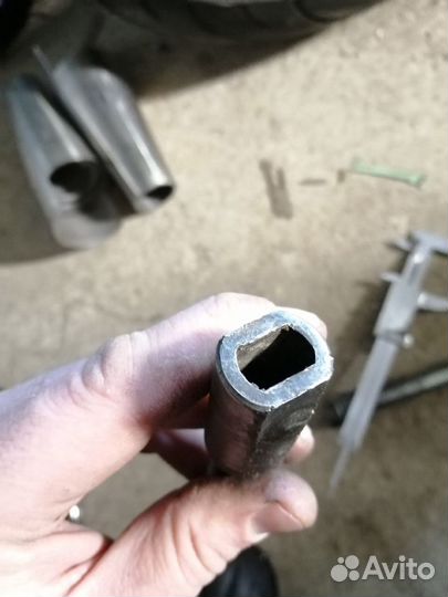 Yamaha XVS 1100 Dragstar ось заднего колеса