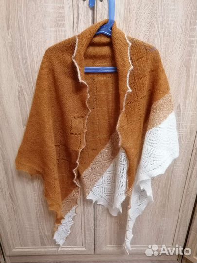 Оренбургский пуховый треугольный платок