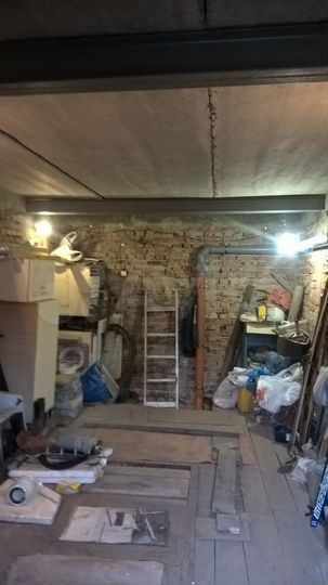 Гараж, > 30 м²