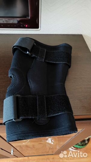 Ортез на коленный сустав