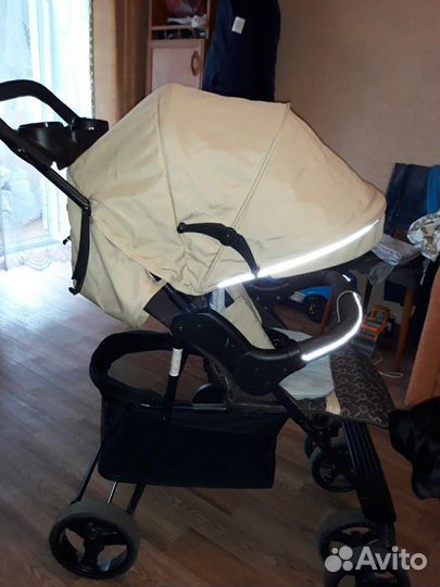 Коляска прогулочная