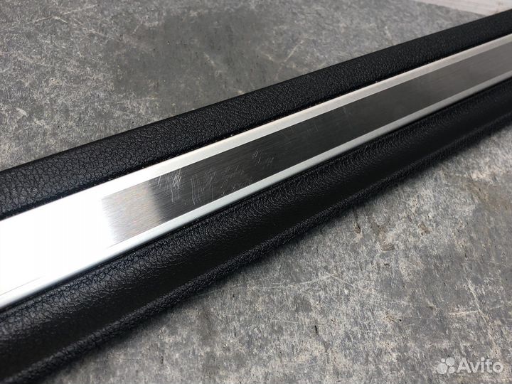 Пер прав вставка порога Stinger GT