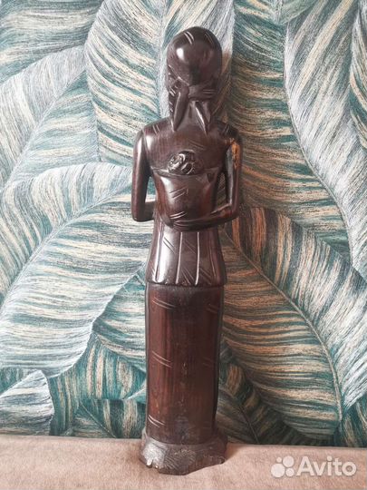 Африканская статуэтка из чёрного дерева