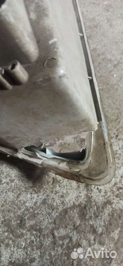 Фара права мазда 323 bj