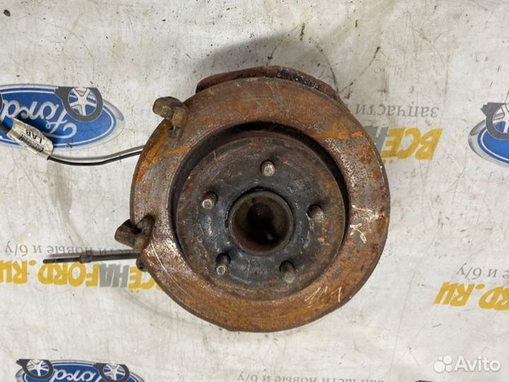 Кулак задний правый Ford Kuga 2 2012/2016