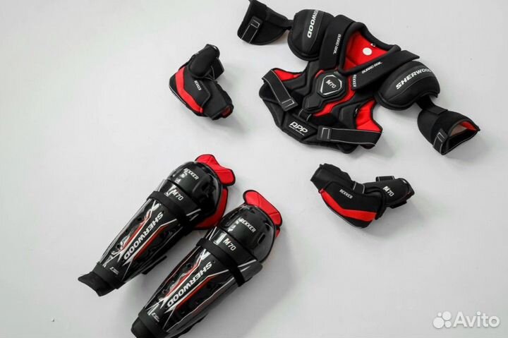 Защита хоккейная