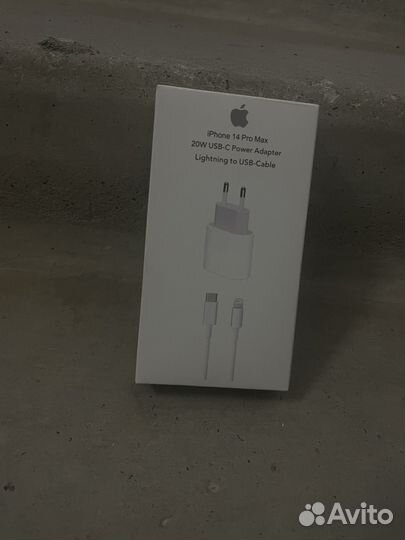 Зарядное устройство на iPhone 20 w