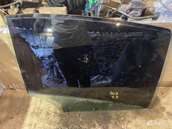 Стекло двери заднее правое Peugeot 408