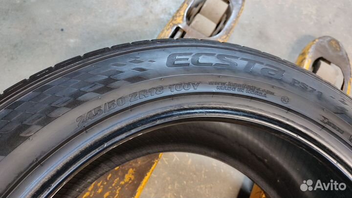Kumho Ecsta PS71 245/50 R18 100V