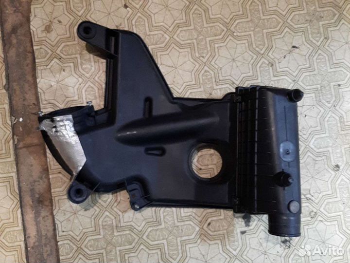 Корпус воздушного фильтра Рено Дастер 1.5