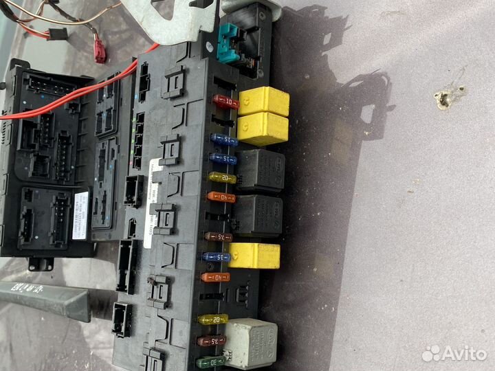 Блок предохранителей SAM Mercedes 211 универсал