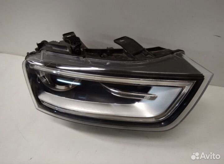 Фара правая Audi Q3 (2011-2014)