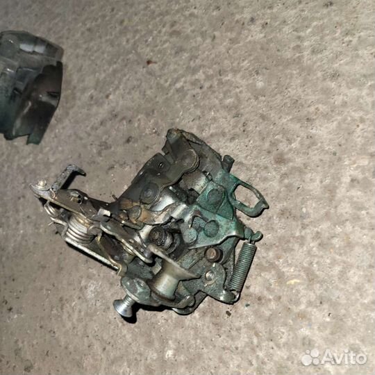 Замок двери на мерседес 123