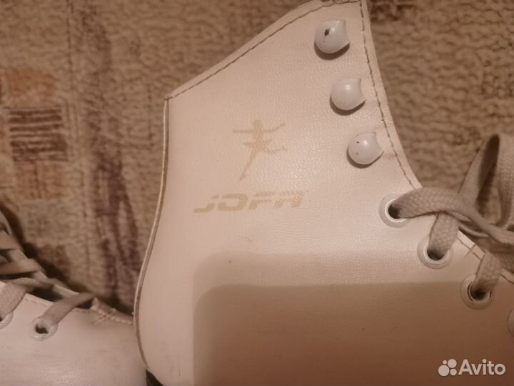 Коньки фигурные детские 32 размер