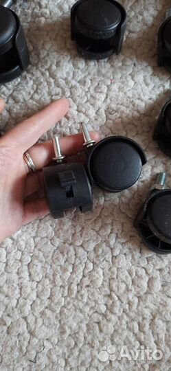 Колесики мебельные разные