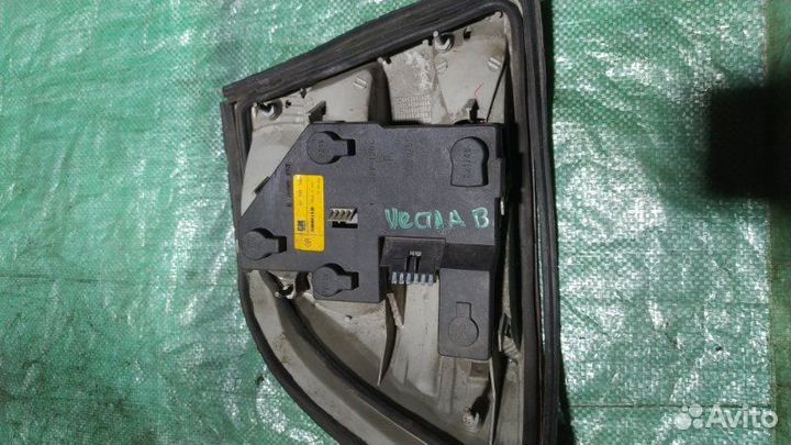 Фонарь задний правый Opel Vectra B седан 1.6I