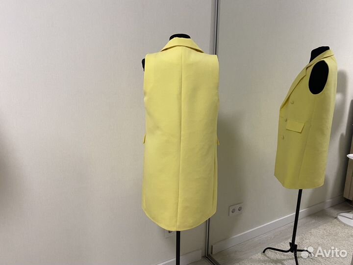 Жилетка новая безрукавка 42-44