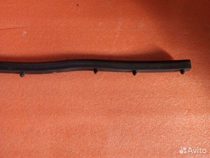 Уплотнитель капота Kia optima 3 TF