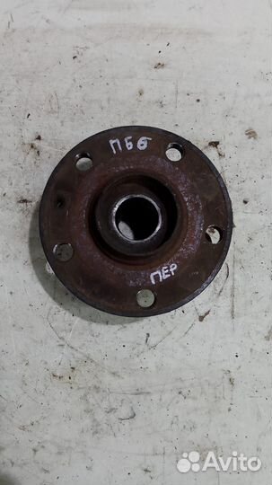 Ступица передняя Volkswagen Passat B6