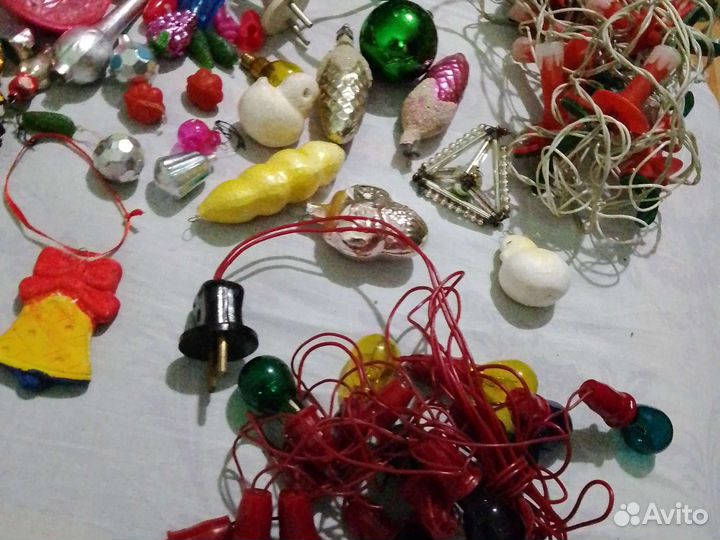Игрушки и электрогирлянды