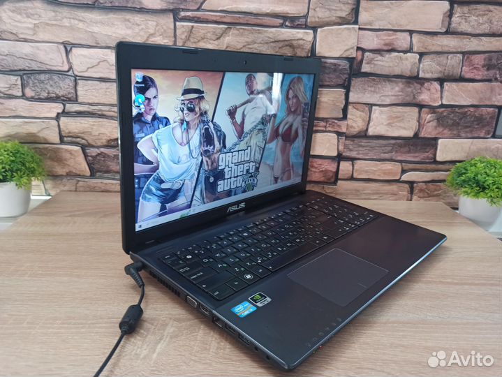 Игровой ноутбук Asus i3/8gb