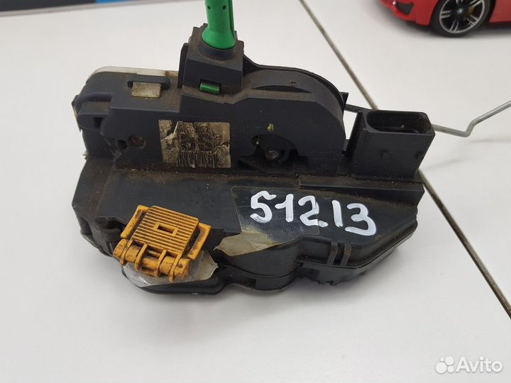 Замок двери передний левый (Chevrolet Cruze)