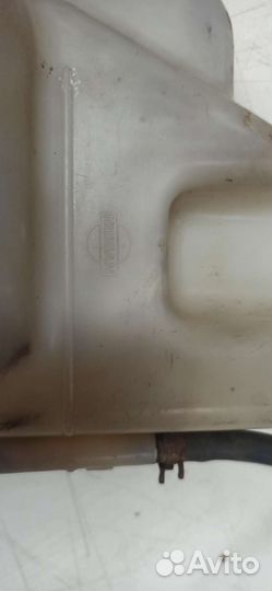 Бочек омывателя Nissan